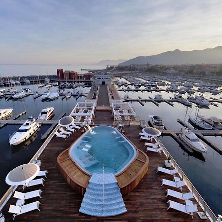 Yacht Club Marina Di Loano Hotel Eksteriør billede