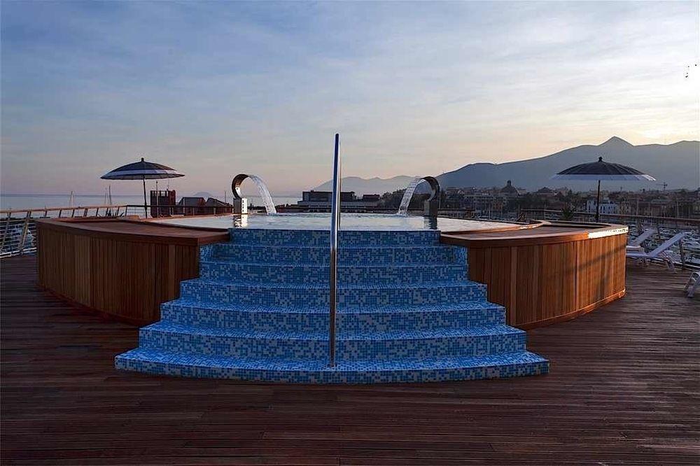 Yacht Club Marina Di Loano Hotel Eksteriør billede