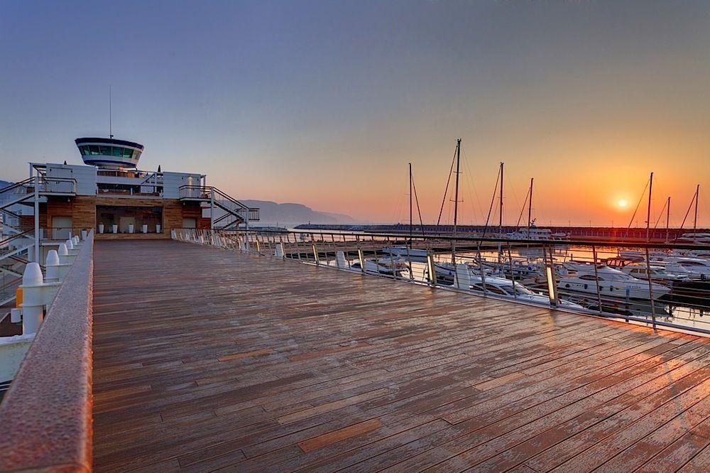 Yacht Club Marina Di Loano Hotel Eksteriør billede