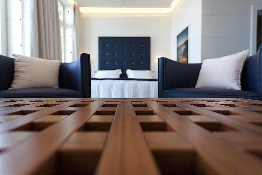 Yacht Club Marina Di Loano Hotel Eksteriør billede