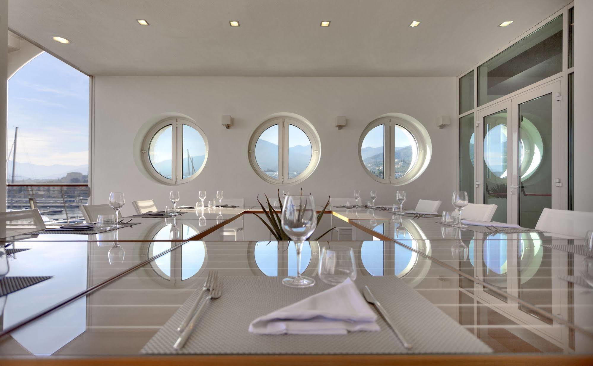 Yacht Club Marina Di Loano Hotel Eksteriør billede