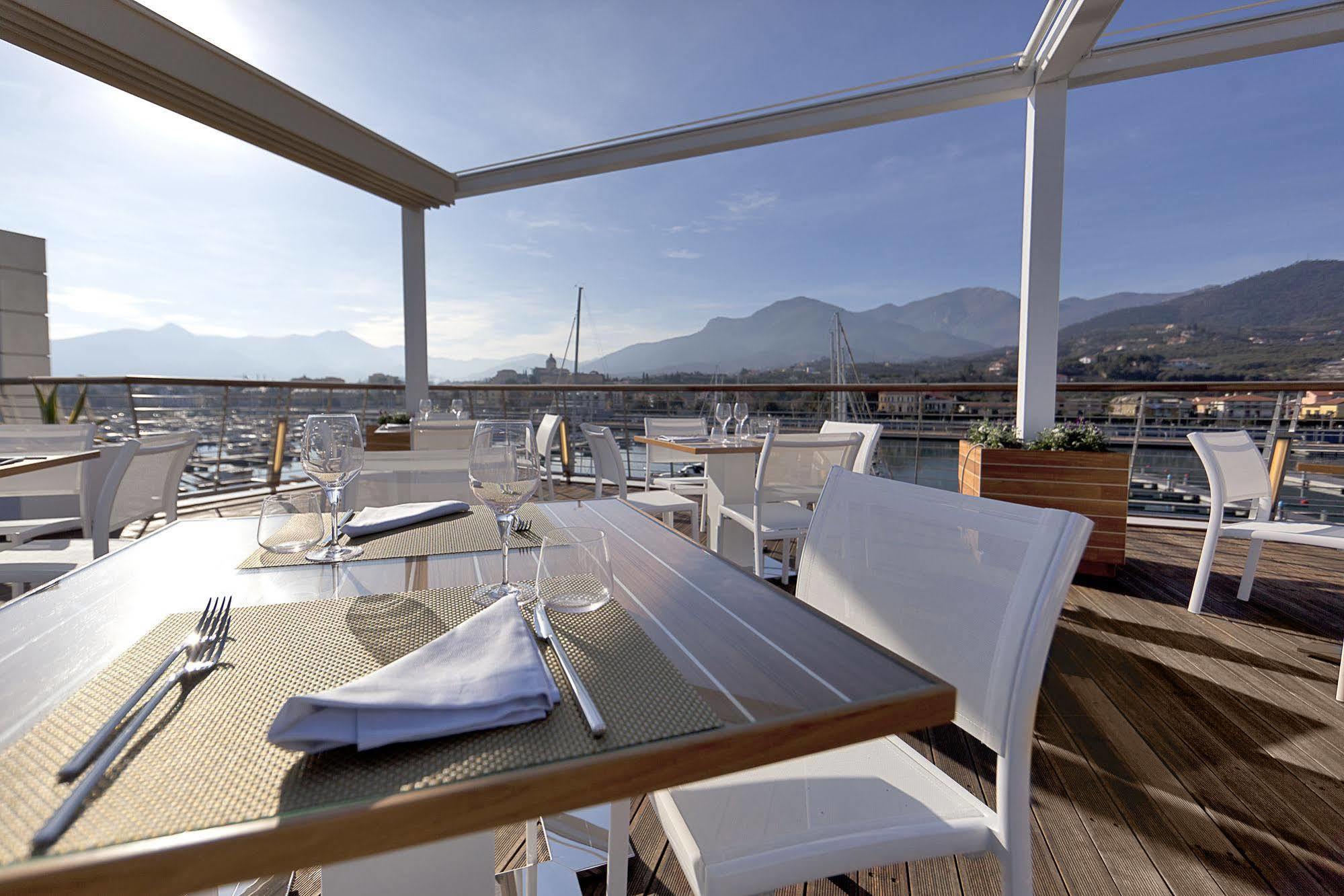 Yacht Club Marina Di Loano Hotel Eksteriør billede